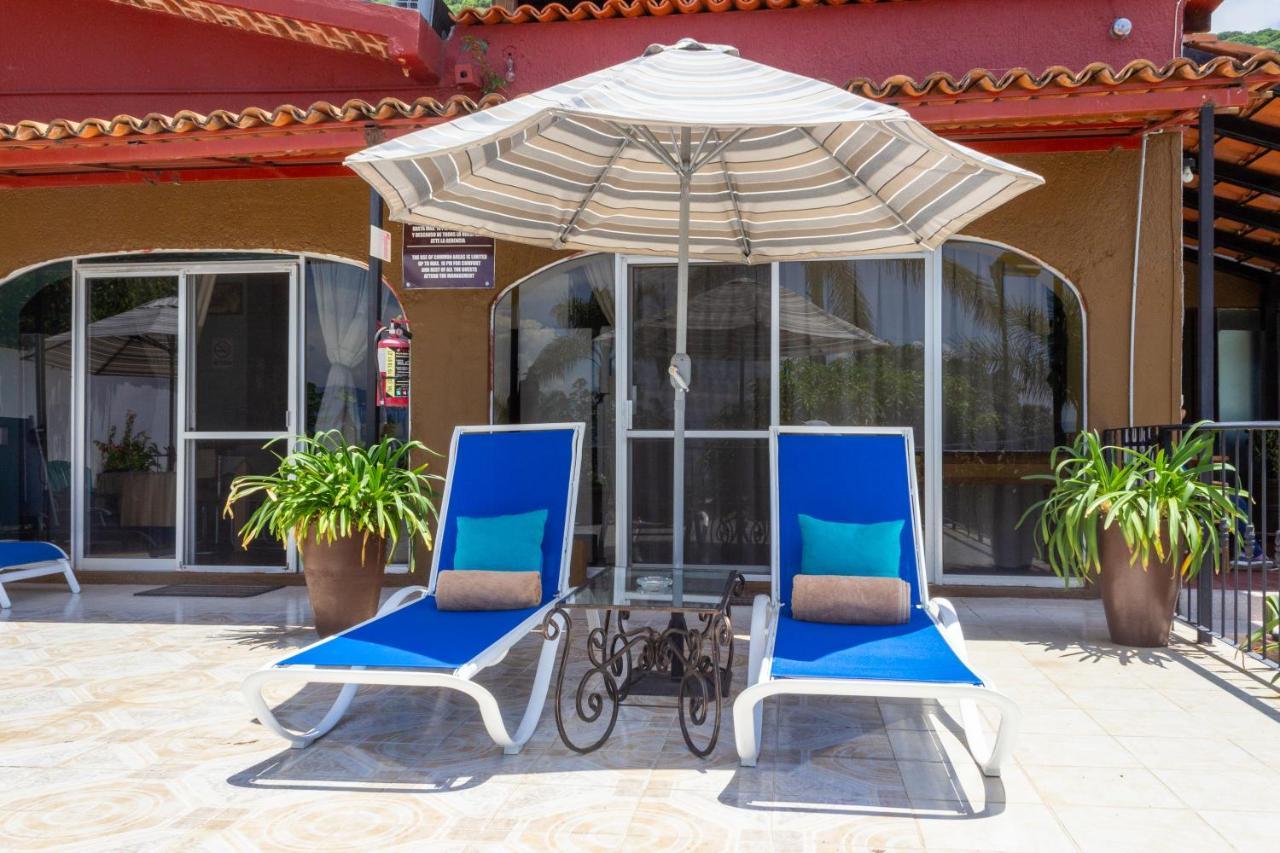 Casa De La Abuela Bed & Breakfast อาจิจิก ภายนอก รูปภาพ