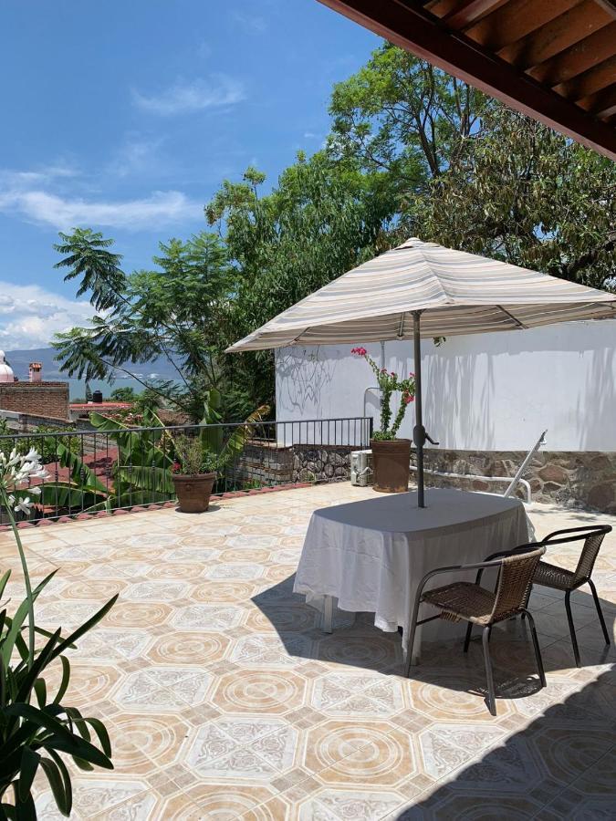 Casa De La Abuela Bed & Breakfast อาจิจิก ภายนอก รูปภาพ