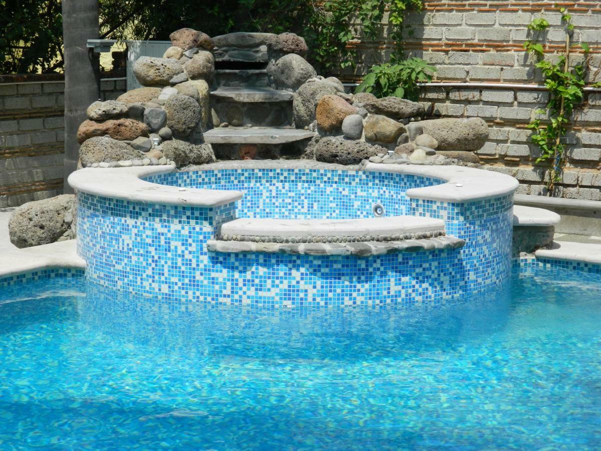 Casa De La Abuela Bed & Breakfast อาจิจิก ภายนอก รูปภาพ